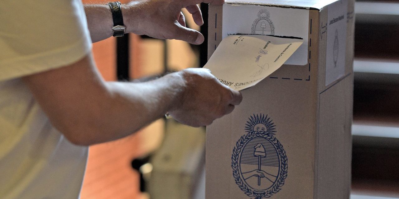 Qué dicen las encuestas nacionales a un mes de la elección