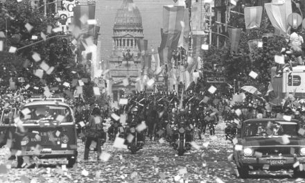A 40 años de democracia, los argentinos solicitan políticos que la honren