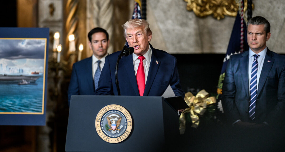 Geopolítica del disfraz: cómo las potencias se narran a sí mismas para ejercer poder