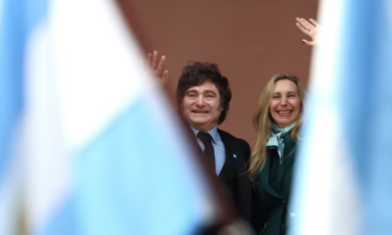 Si Milei fuera un producto, ¿cómo le iría en las góndolas argentinas?